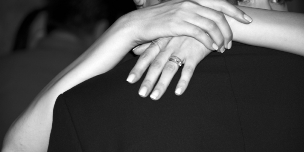 10 Trucchi Psicologici per Far Innamorare un Uomo: Le Strategie pi� Efficaci